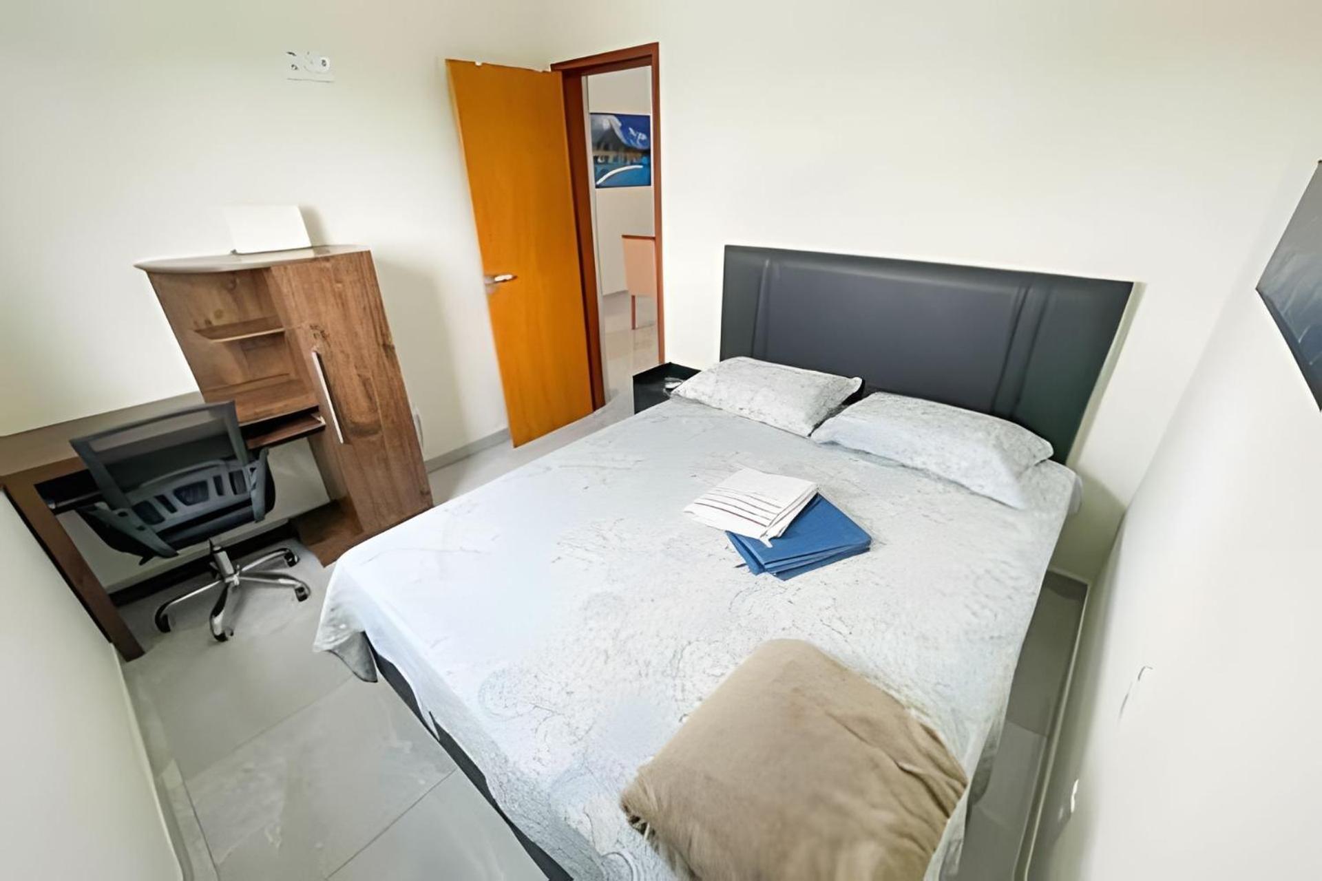 202- Apartamento De 2 Quartos Para Ate 5 Hospedes Patos de Minas Exteriör bild